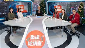 郭子乾（中）飾演「韓國瑜院長」、唐從聖（右）模仿「李敖大師」。（圖／TVBS提供）