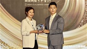 ▲113年體育運動精英獎頒獎典禮，體操選手唐嘉鴻獲得最佳男運動員獎。（圖／記者劉彥池攝影）