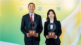 台新榮獲菁業獎最佳消費金融、最佳財富管理兩大獎