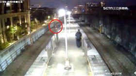 台鐵落軌男人間蒸發 竟是化身