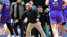 ▲新竹御嵿攻城獅總教練威森（Wesam Al-Sous）執教首秀就拿下勝利。（圖／TPBL提供）