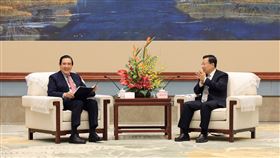 馬英九率團訪中，今與四川省委書記王曉暉會面。（圖／翻攝畫面）