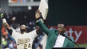 美國職棒盜壘王韓德森20日因肺炎去世，享年65歲。（圖／美聯社／達志影像）