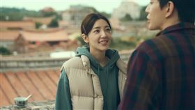 郭雪芙在《不如海邊吹吹風》中展現真性情的個性。（圖／Hami Video提供）