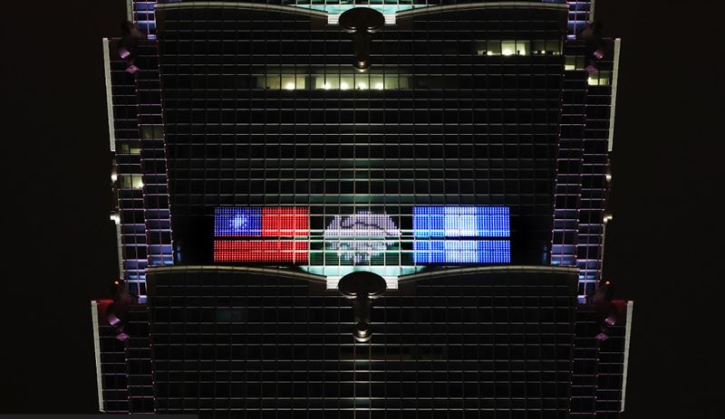 與瓜地馬拉建交90年　台北101點燈