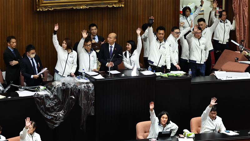 3惡法後…他揭藍白還要抽掉國家這些柱子
