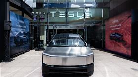 Tesla Cybertruck 純電動貨卡　（圖／Tesla提供）