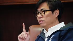 吸引台積電擴大投資  陳其邁：機會給準備好的人台積電在2021年初確定投資高雄計畫，自此高雄市政府展現超高行政效率，第一廠最快預計2025年正式生產。市長陳其邁說，機會是留給準備好的人。中央社記者董俊志攝  113年12月23日