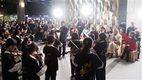 政商大老暨中佳電力董事長王應傑及夫人胡寶莉、蔡詩芸母親蔡麗娜、大師房屋陳建慶董事長等商界名流出席音樂會。