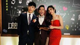 ▲無尊（中）當年參加哥哥的婚禮，分享照片讓哥哥意外曝光。（圖/資料照片）