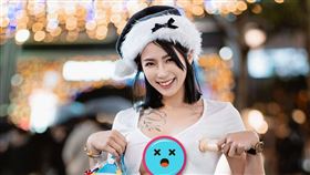 卡利不畏寒冬，南北半球全都露。（圖／NightCo提供）