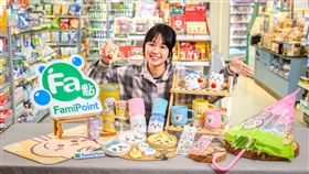 全家攜手最強IP「吉伊卡哇」集點加價購7款獨家周邊、「全+1社群電商」店舖LINE團購限定商品。（圖／超商業者提供）