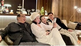 胡自強（左起）、陳文茜、邵曉鈴、郝龍斌一起合照。（圖／翻攝陳文茜臉書）