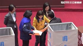 ▲大法官人事表決，藍白立委投票