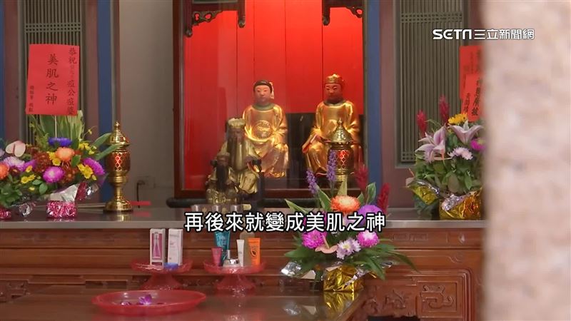 獨／信眾求變美　參拜彰化「痘公痘婆」
