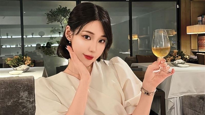 搭商務艙吃米其林　奈奈子背後藏元配血淚