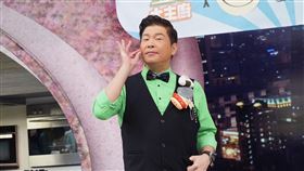 《型男大主廚》特別舉辦美食跨界合作記者會，主持人曾國城、卓文萱、吳秉承。（圖／記者趙于瑩攝影）