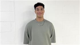 柯敬賢勉七賢學弟  旅美首個完整球季盼健康台北城市盃青少棒高雄七賢國中首度闖進4強，七賢畢業學長、旅美洛杉磯道奇隊好手柯敬賢（圖）到場鼓勵學弟、也送上飲料；面對2025年首個完整旅美賽季，盼能健康打完。中央社記者謝靜雯攝  113年12月25日