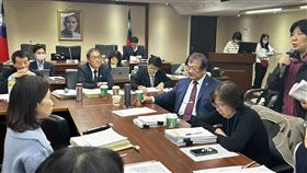 立院衛環會今審查114年度中央政府總預算案關於衛生福利部主管公務預算部分。（圖／記者簡浩正攝影）
