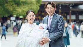 ▲源田壯亮與妻子衛藤美彩在螢光幕前形象原本很恩愛。（圖／翻攝自衛藤美彩IG）