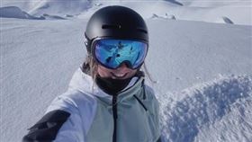 瑞士奧運選手、單板滑雪運動員蘇菲．黑迪格爾（Sophie Hediger）。IG