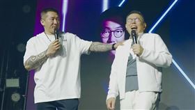 館長力挺柯文哲。（圖／館長臉書）