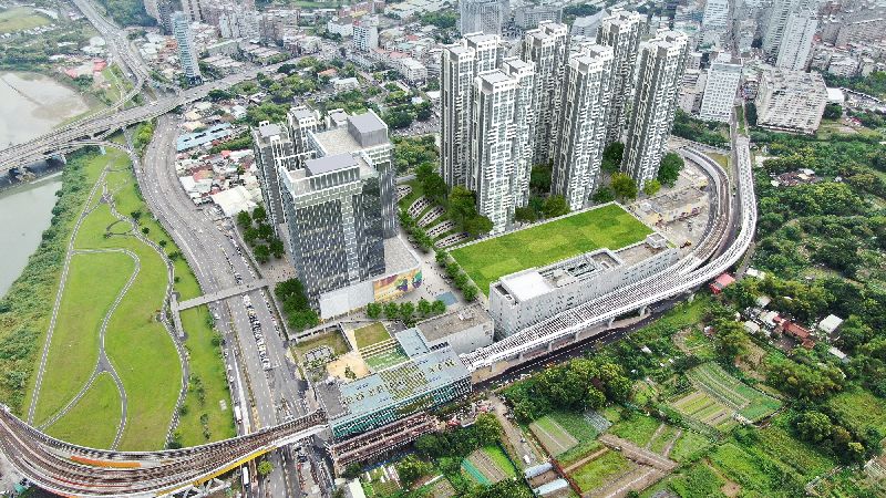 全台規模最大的捷運開發案，新北環狀線十四張站暨南機廠「M.Ark新北捷鑽」，基地面積約14公頃。（圖／新北市捷運局提供）