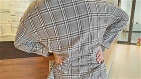 腰酸背痛、勞累、腰痛、背痛、伸懶腰
圖／李鴻典攝／資料照