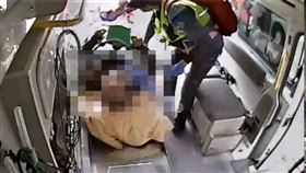 彰化縣消防局統計，12月27日早上8時到28日下午5時，有85件疑似天氣寒冷引發身體不適緊急送醫，其中4人OHCA。（圖/翻攝畫面)