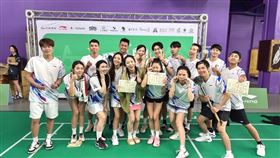 蔡昌憲（右）曾參加明星羽球賽（圖／翻攝柳六月臉書）