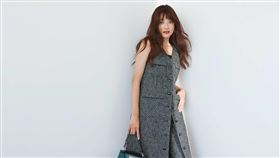 金榮兒到日本發展，成為雜誌專屬模特兒。（圖／翻攝自金榮兒IG）