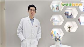 知名YouTuber「蒼藍鴿」（吳其穎）表示，近年很夯的水光療程，最大的優勢就是可以根據不同的肌膚問題調配適合的劑型。