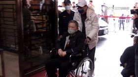 沈慶京坐輪椅現身羈押庭　保金提高至1億元