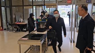 鄭文燦案污點證人亮黑包：裝過600萬獻金
