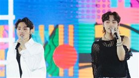 展榮（左）與展瑞將在泰國跨年（圖／星展娛樂提供）