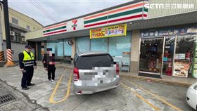 練車,考駕照,車禍,超商,苗栗,男大生（圖／翻攝畫面）