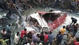 衣索比亞「載客卡車」墜河！死亡數飆升至71人　釀禍原因曝