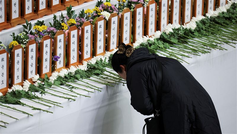 媽媽抗癌成功後首出國　女兒機場認屍崩潰