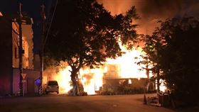 新／台中民宅大火！堆放「保麗龍」噴烈焰