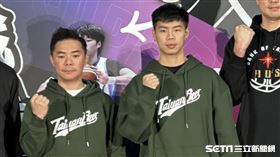 台啤隊總教練劉孟竹（左）、球員陳孝榕出席開季記者會。（圖／記者蔡厚瑄攝影）