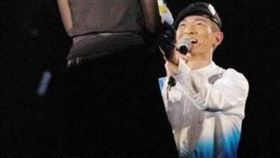 劉德華與吳倩蓮。（圖／翻攝自微博）