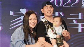 小甜甜（左）與宋晉賢（右）婚後育有一女，但婚姻維持兩年即告吹。