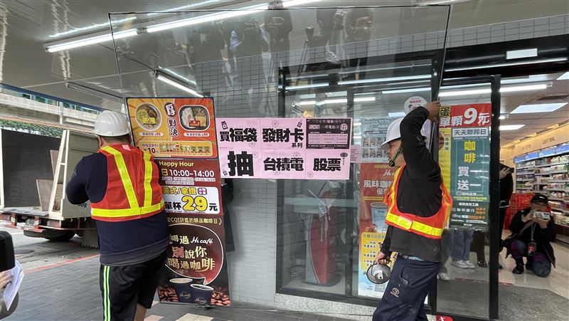 迎戰跨年夜！4大超商拆大門、增10倍人力