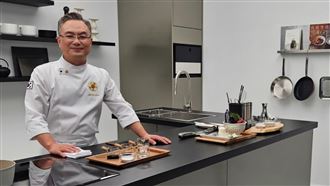 空難送暖！《黑白大廚》名廚送菜慰問家屬