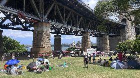 雪梨跨年煙火秀盛況空前 雪梨港周邊設