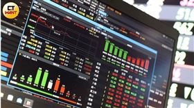 台股31日終場23,083.02點，下跌107.18點，跌幅達0.46％。（示意圖／翻攝自CTWANT）