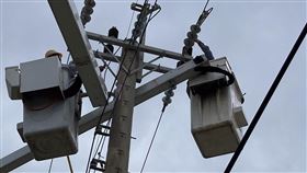 新／吹斷高壓電線　彰化二林4200戶仍停電（圖／翻攝畫面）