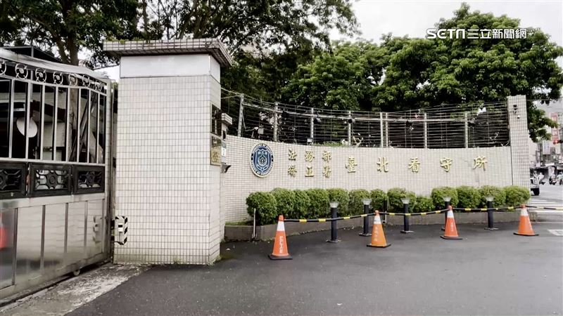 柯辭職信寄丟？律師揭背後盤算：不單純