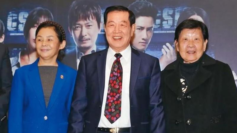 神探喪偶險當和尚　靠女企業家重新站起來