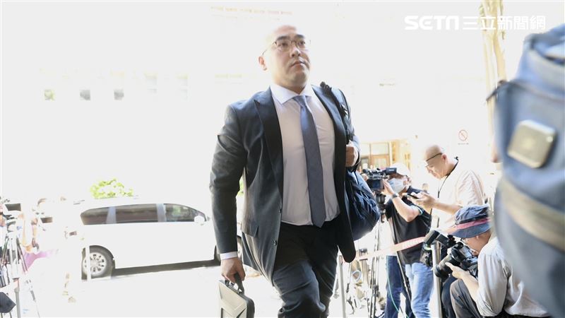 北檢二度抗告　柯律師元旦一早現身高院